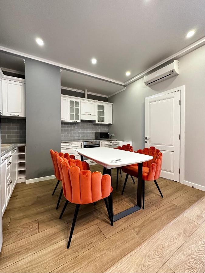 Gagarin Plaza Stylish Apartment Odessa Exterior foto