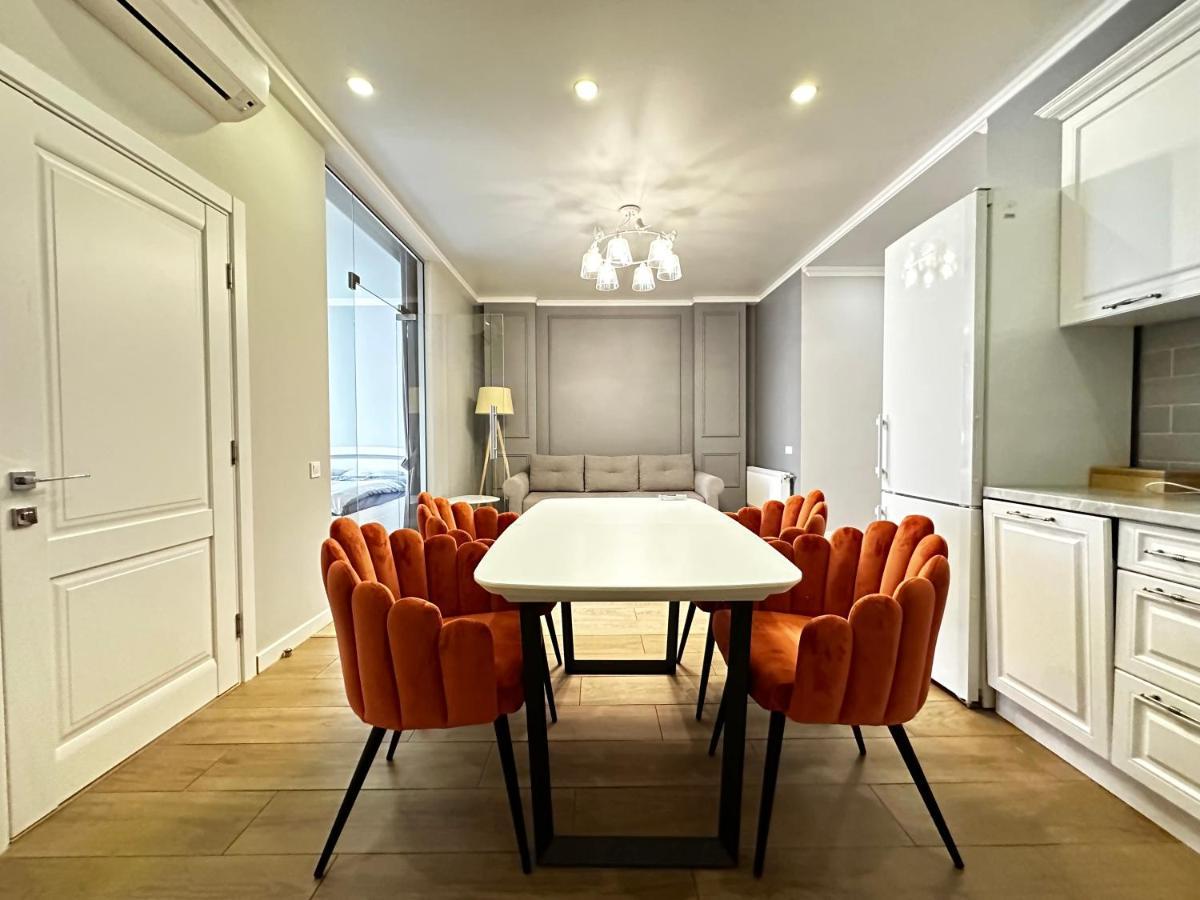 Gagarin Plaza Stylish Apartment Odessa Exterior foto