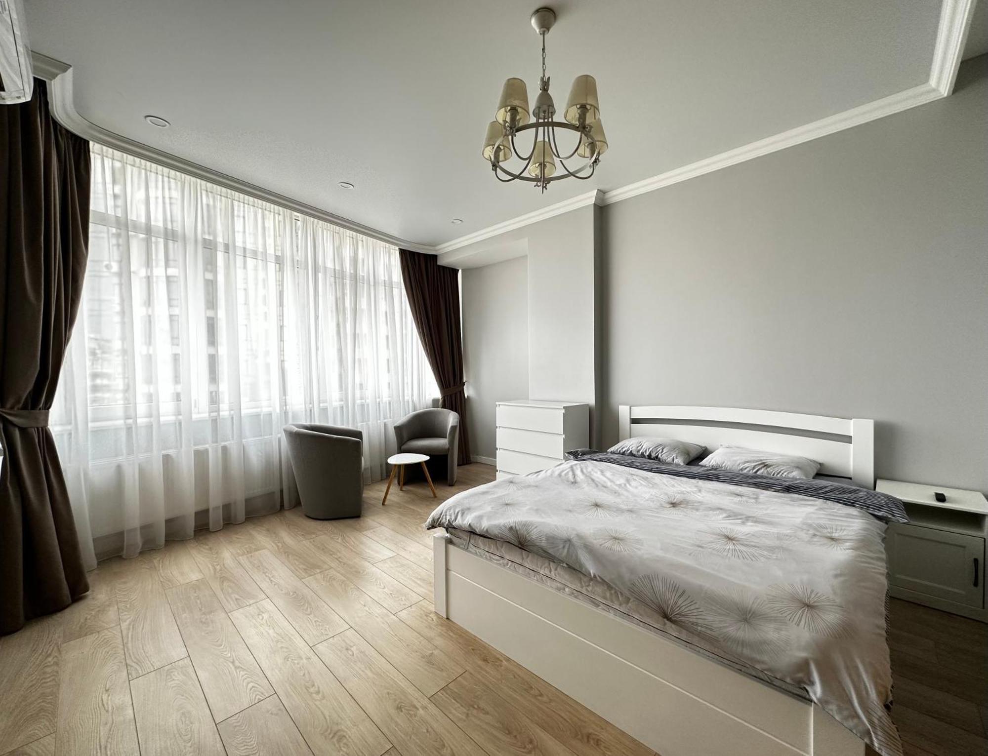Gagarin Plaza Stylish Apartment Odessa Exterior foto